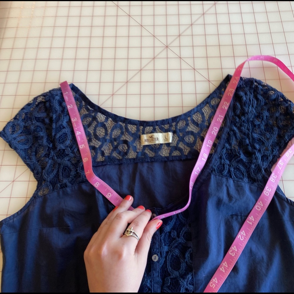 Hollister navy dark blue boho lace detail button down size large - Picture 10 of 16
